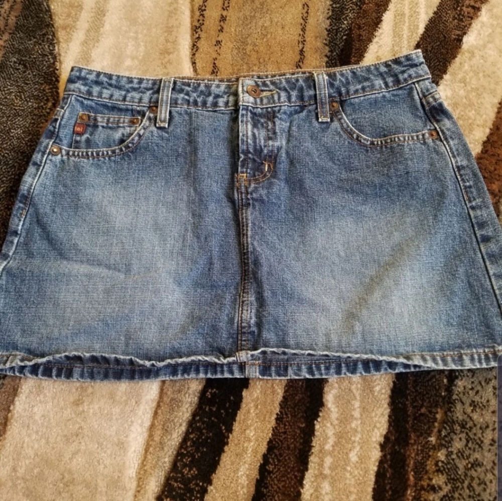 5/$20 Lei Jean Skirt - Juniors size 9